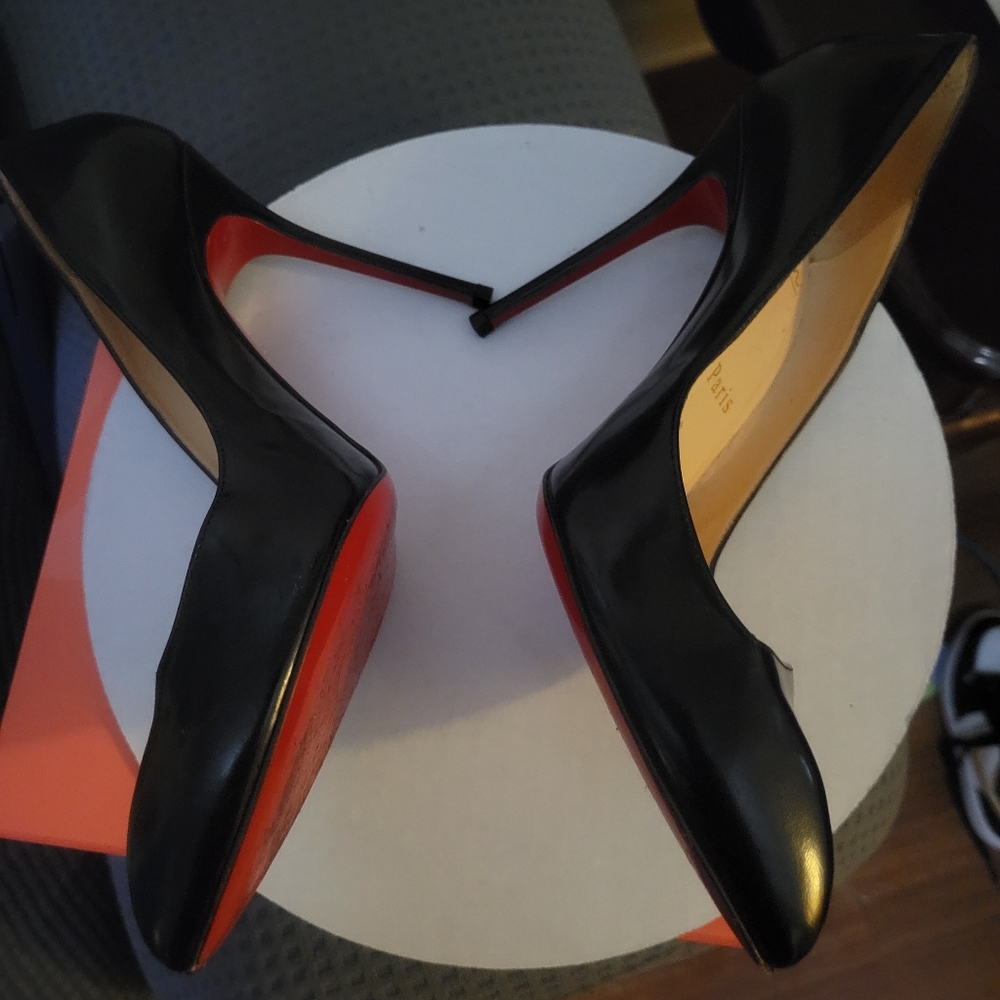 Original christian louboutin stilettos with box and dustbag